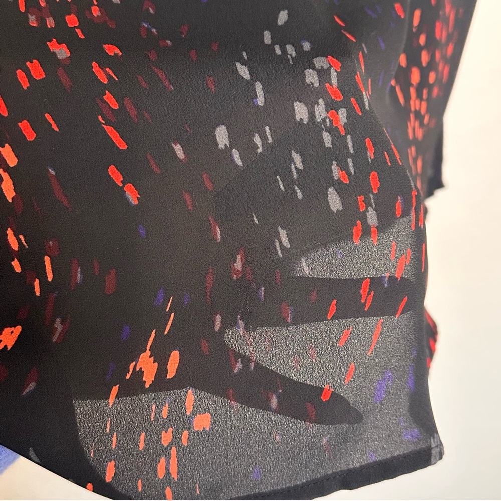 Black Red and Gray Abstract Sheer Long in the Back Blouse Size XL - Picture 3 of 6